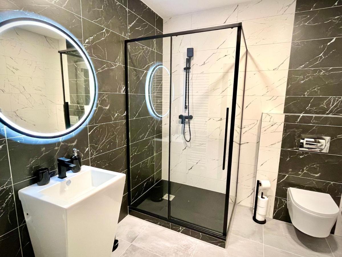 Apartmany Premium Se Soukromym Parkovanim Ceska Lipa Luaran gambar