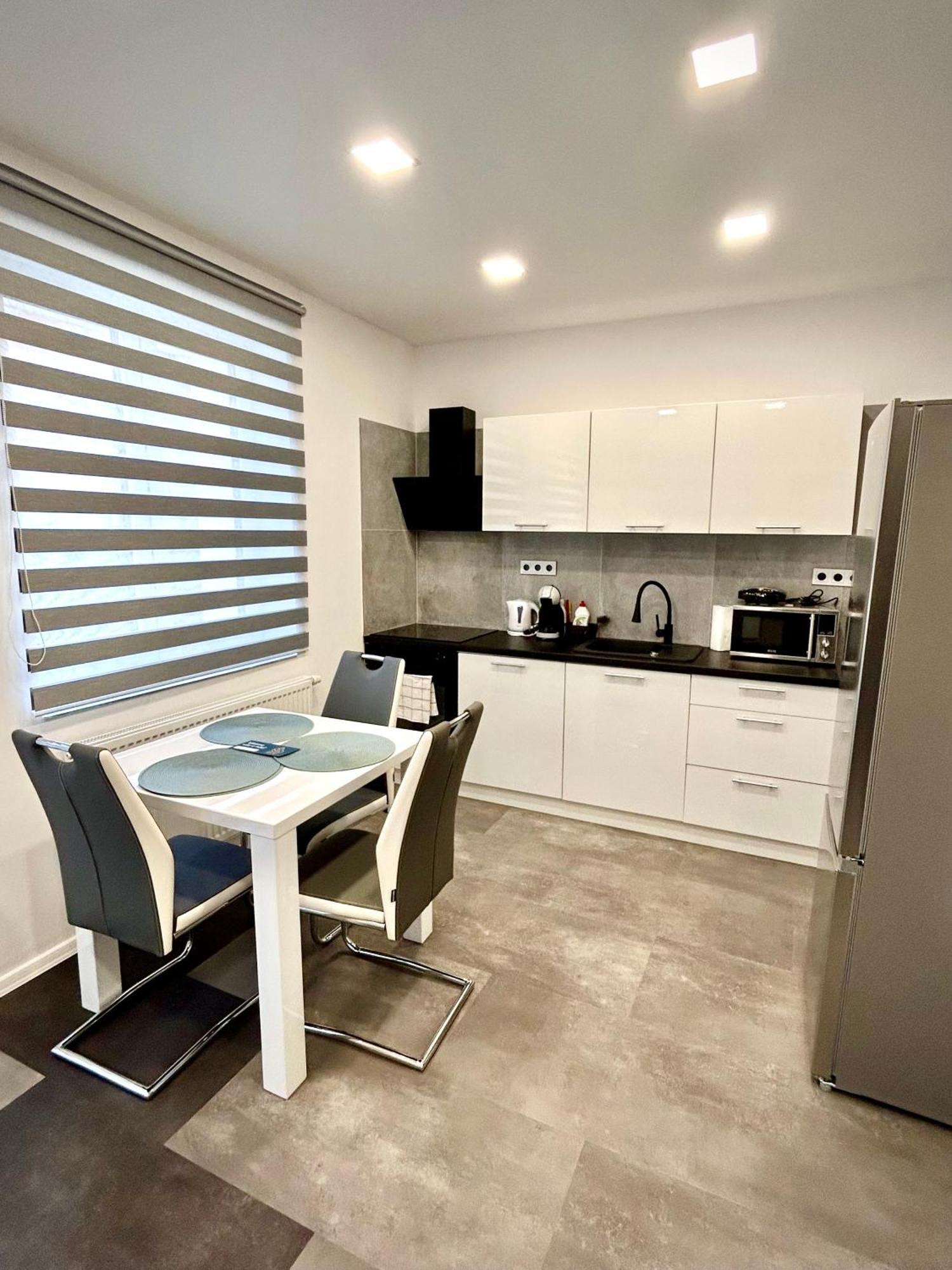 Apartmany Premium Se Soukromym Parkovanim Ceska Lipa Luaran gambar