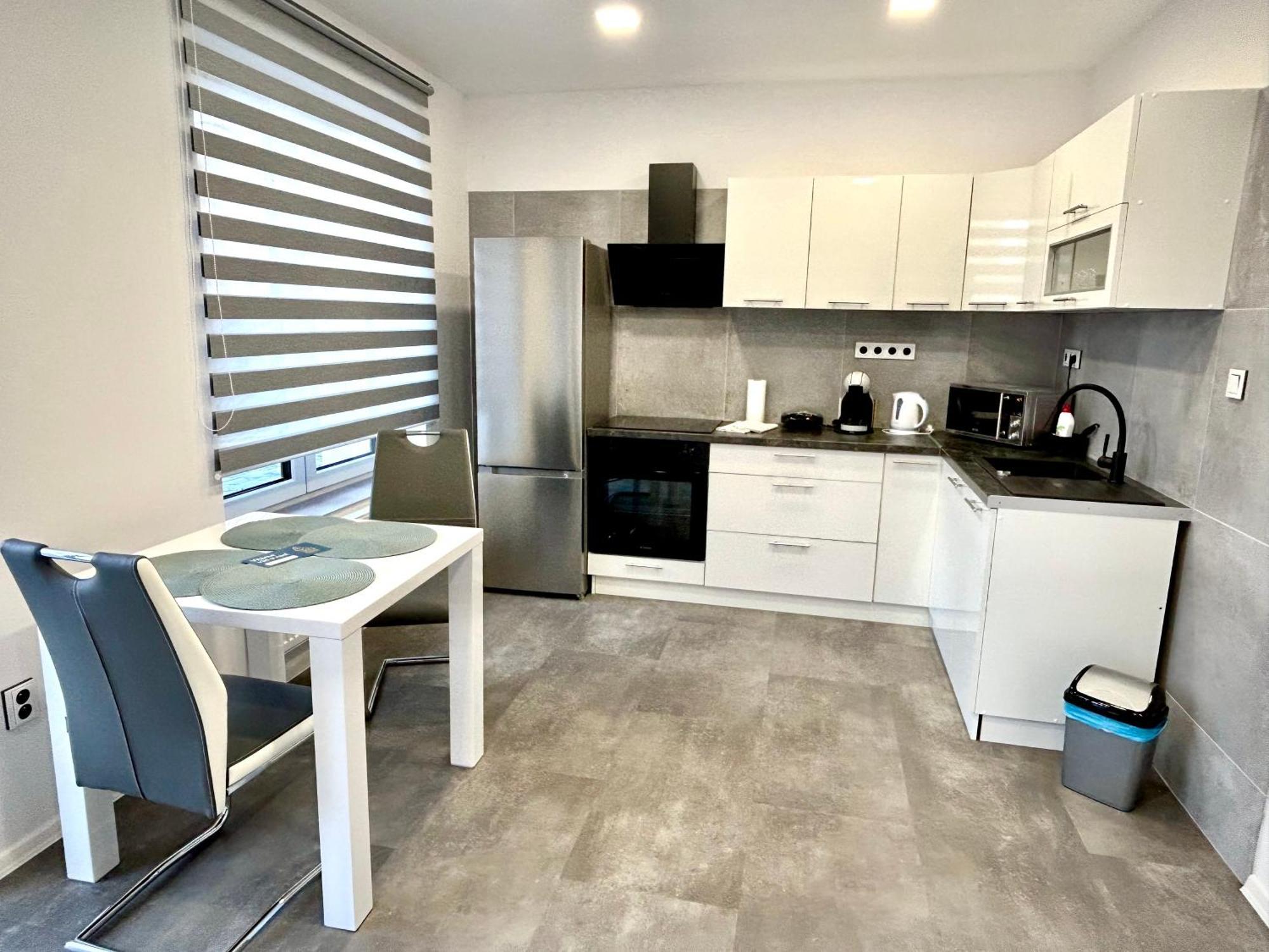Apartmany Premium Se Soukromym Parkovanim Ceska Lipa Luaran gambar